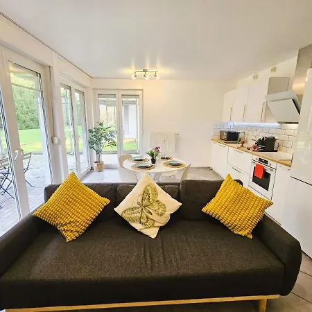 Sunny Garden 1br Flat With Terrace